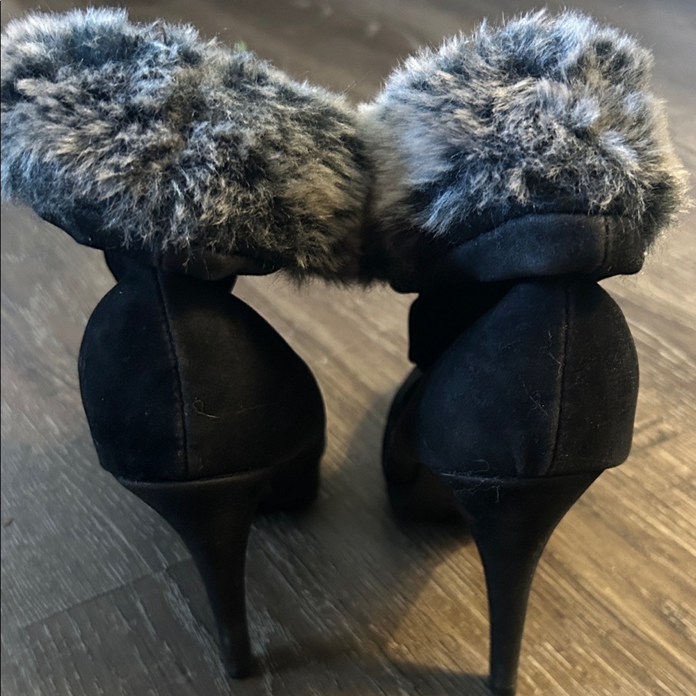 Brickelle’s Black Faux Fur Trim High Heel Ankle Boots size 8 3” heel - Picture 4 of 7